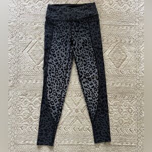 Victoria’s Secret Sport Ombre Animal Print High Rise Leggings Size Small